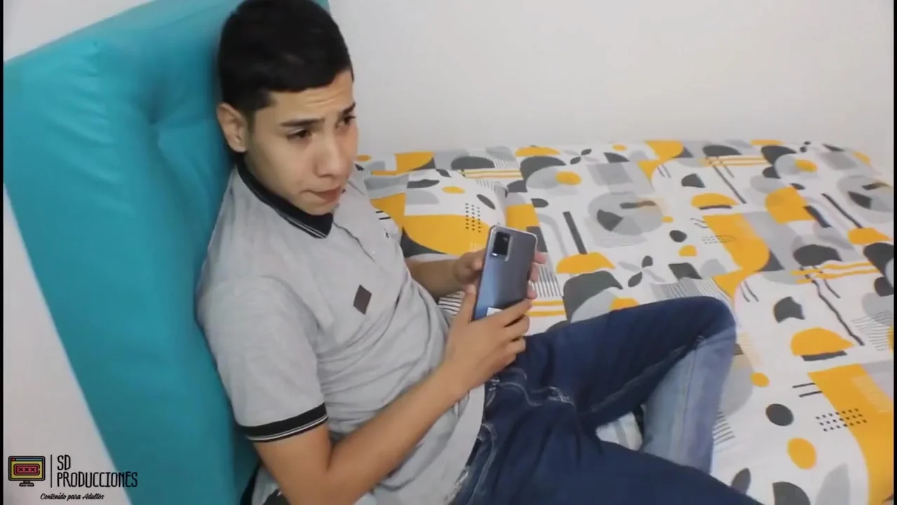 Cute Big Ass Brunette Gets Fucked By Her Stepbrothers Cock - Kem - Porno En Espao