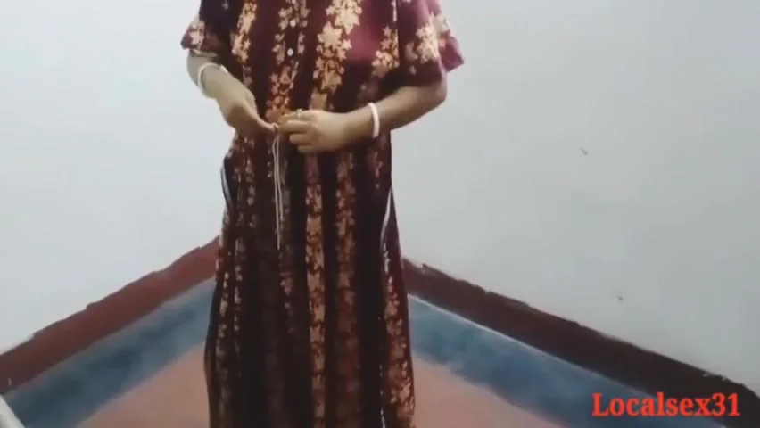 Indian Village Bhabhi Outdoor Fuck Her Cousin