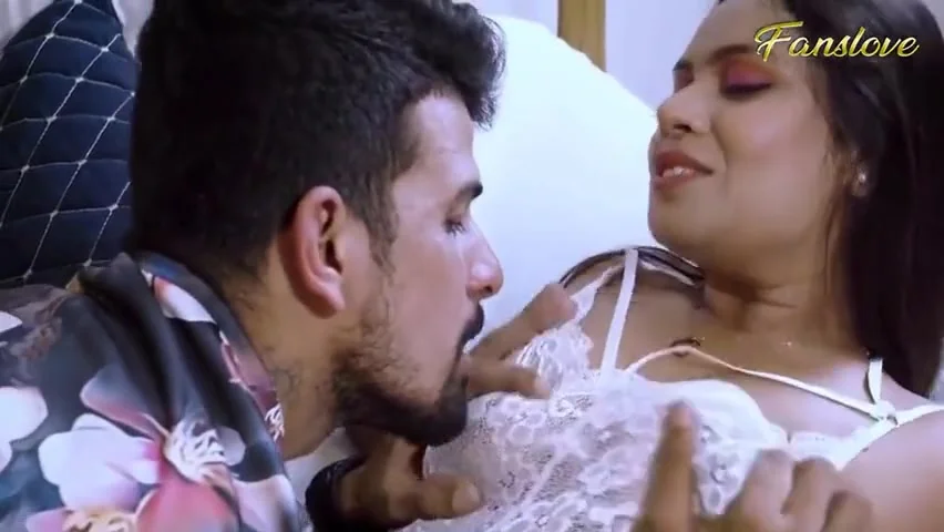 Desperate Wife Uncut (2024) Fanslove Hindi Hot Short Film With Sapna Sappu, Rajsi Verma And Priya Ray