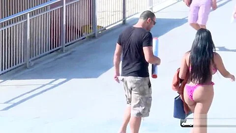 Sheila Ortega asked for a free massage on the beach