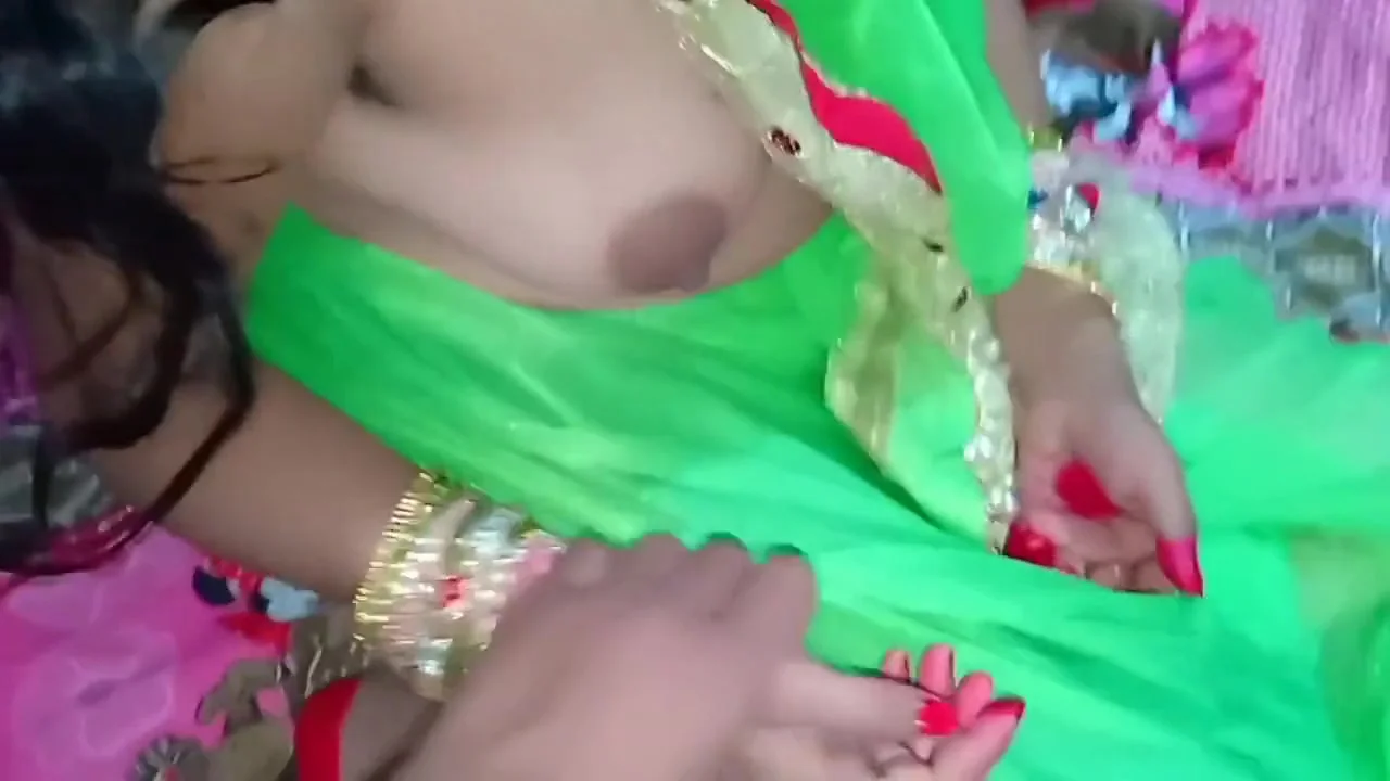 Desi Village Bhabhi Fucked By Boyfriend With New Indian