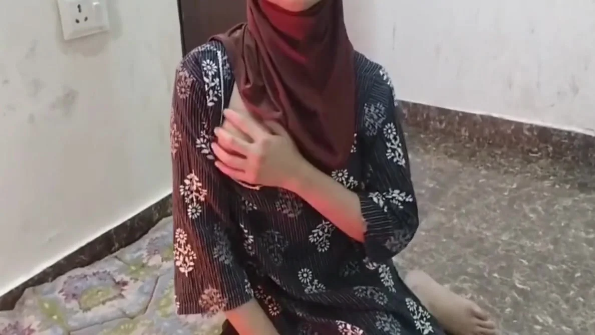 Stepmother In Law Ko Bathroom Me Pakad Ke Pel Diya