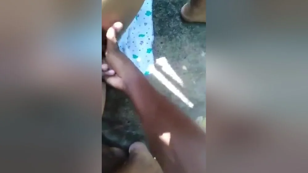 Srilankan Sinhala Couple Outdoor Sex Mms