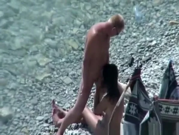 Blowjob and fuck next to the sea