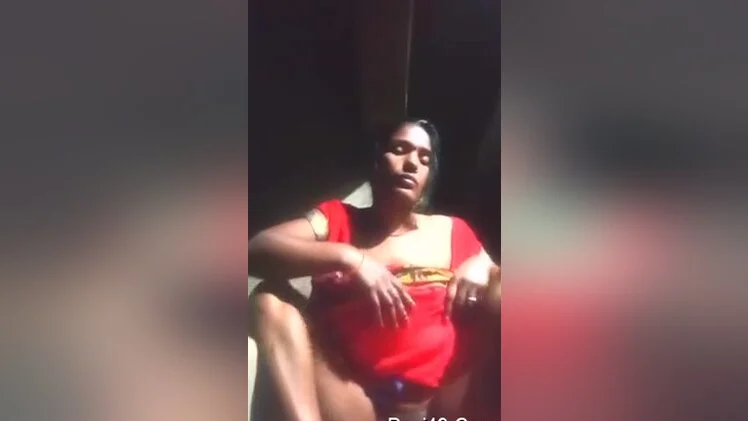 Today Exclusive- Horny Desi Bhabhi Showing Her Boobs And Pussy