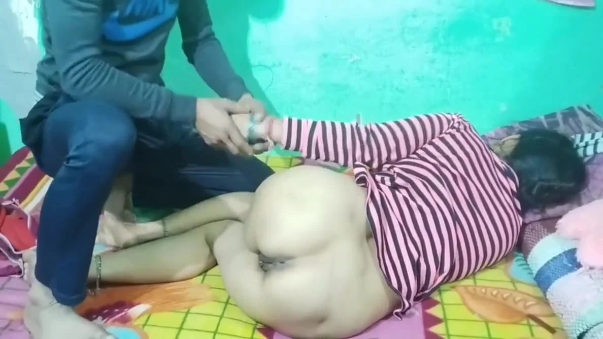 Very Sexy Indian Hot Housewife Very Hot Sexy Indian Housewife