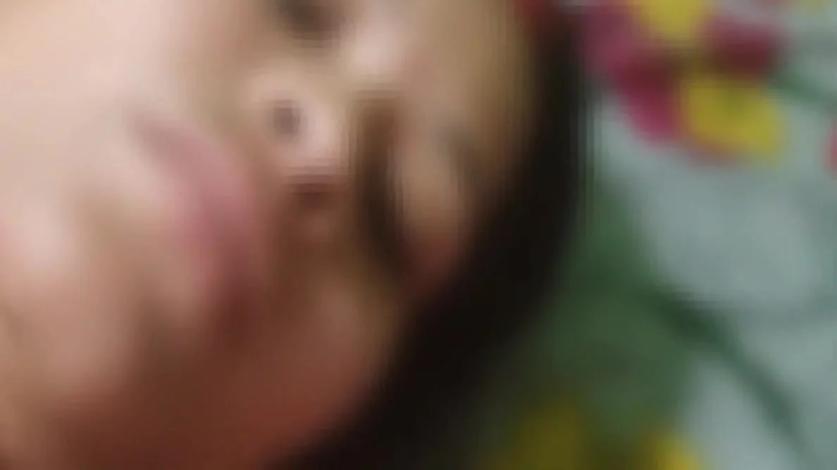 Lal Blouse Khol Diya Phir Choda Kutti Ko