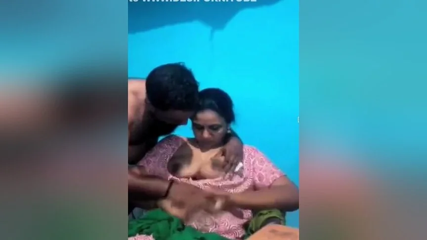 Exclusive- Sexy Indian Wife Boob Sucking By Hubby