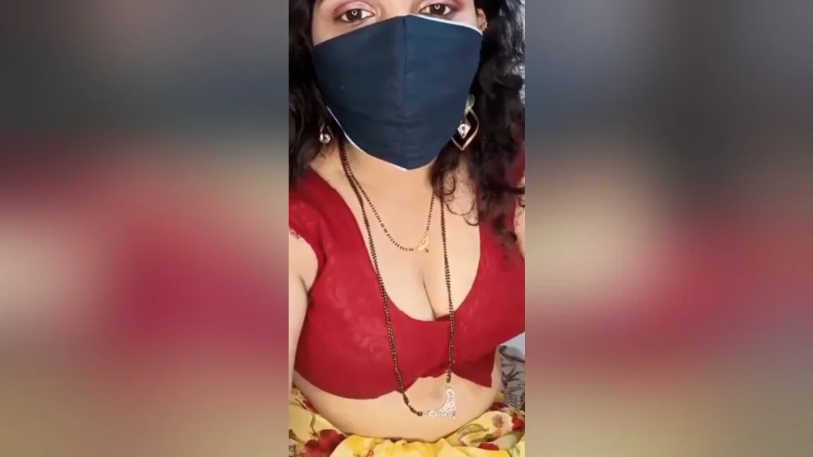 Indian Naughty Aunty Dirty Talks And Removing All Clothes