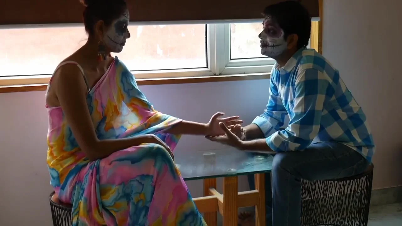 Priya Bhabhi Restarting Her Affair With Ex