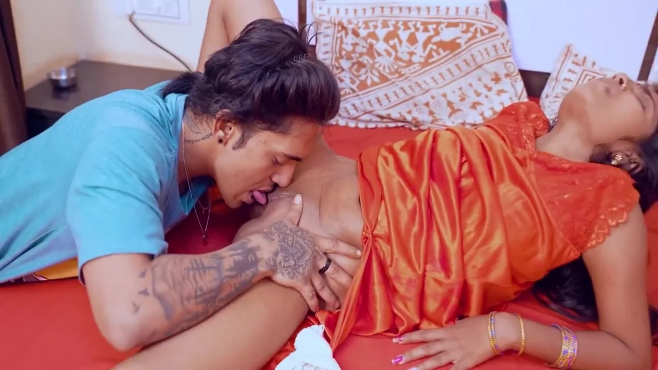 Desi Girlfriend Enjoyed Hardcore Sex From Her Ex- Boyfriend