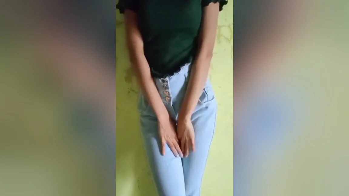 Lonely Girls Relaxation Fun