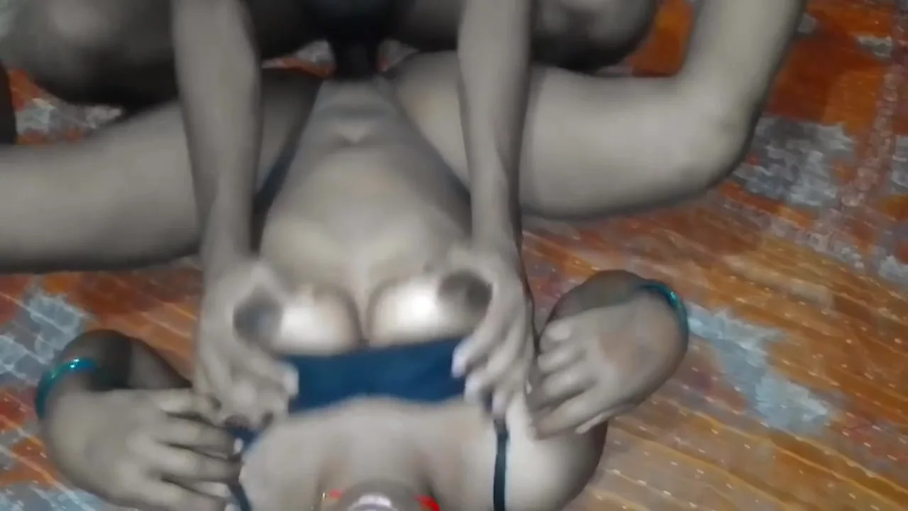 Hamne Apne Bhabhi Ko Chada Raat Me Chican Khila Kar