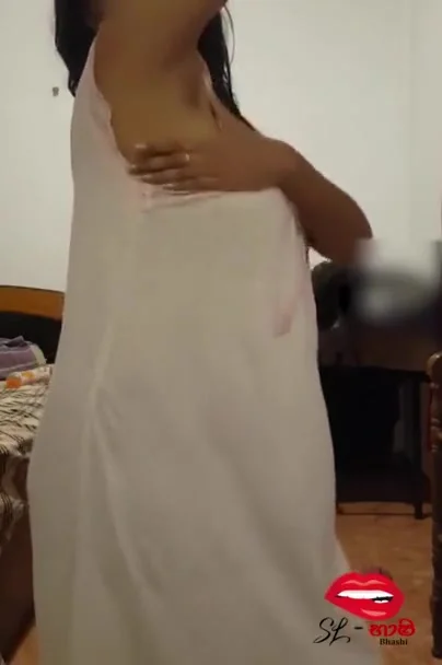 Srilankan Young Girl In Night Dress