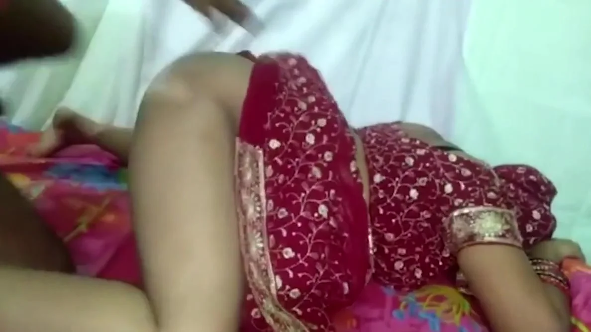 Bhaiya Ne Padosi Ki Chudai Ki With Desi Bhabhi And Desi Aunty