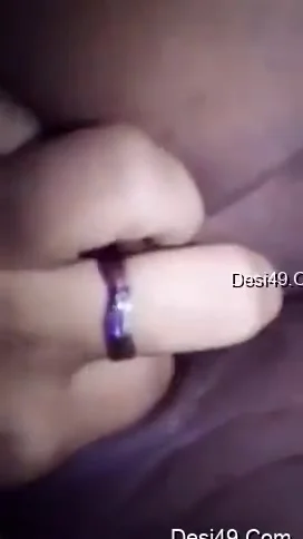 Today Exclusive- Cute Girl Showing Her Boobs And Pussy