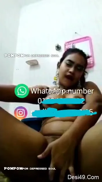 Today Exclusive- Horny Desi Chick Shows Her Boobs And Pussy
