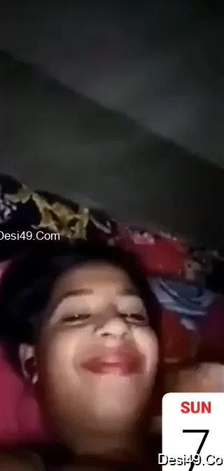 Today Exclusive -desi Chick Shows Her Boobs