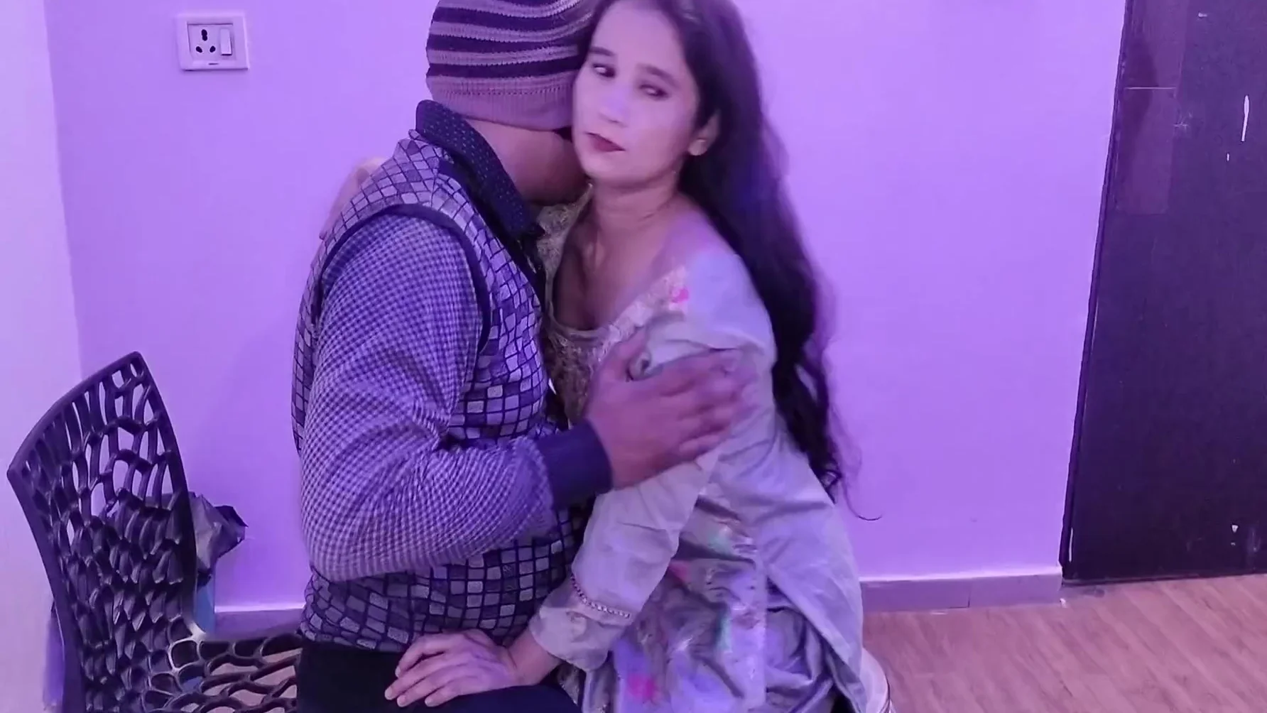 Husband Se Chhupa Kar Boss Se Hotel Me Chudbai