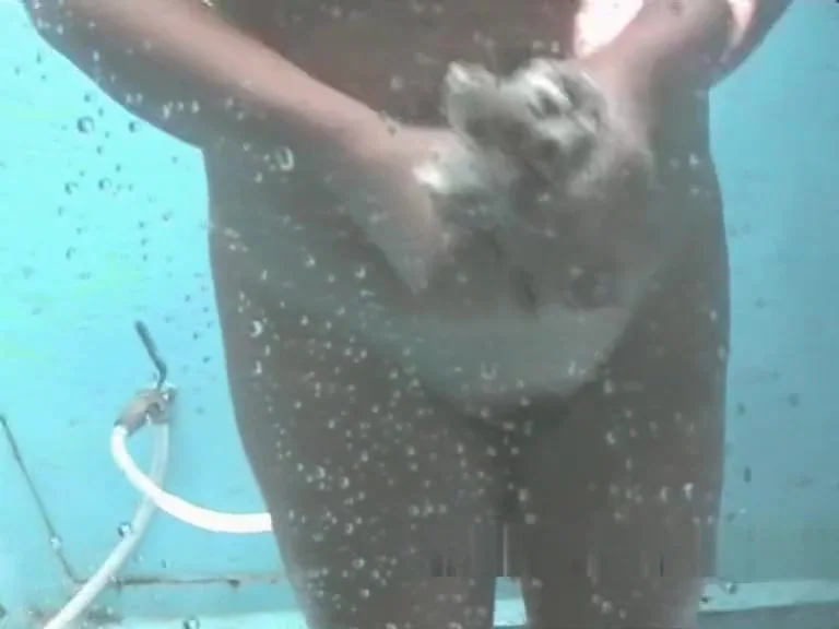 Wild Beach, Changing Room, Amateur Clip