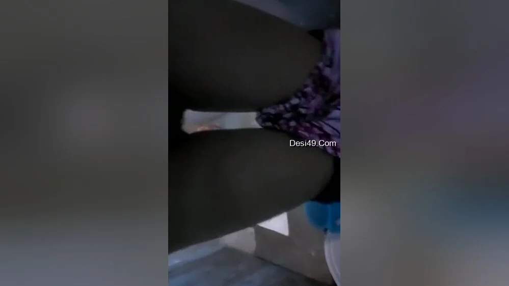 Today Exclusive- Village Girl Showing Her Boobs And Pussy