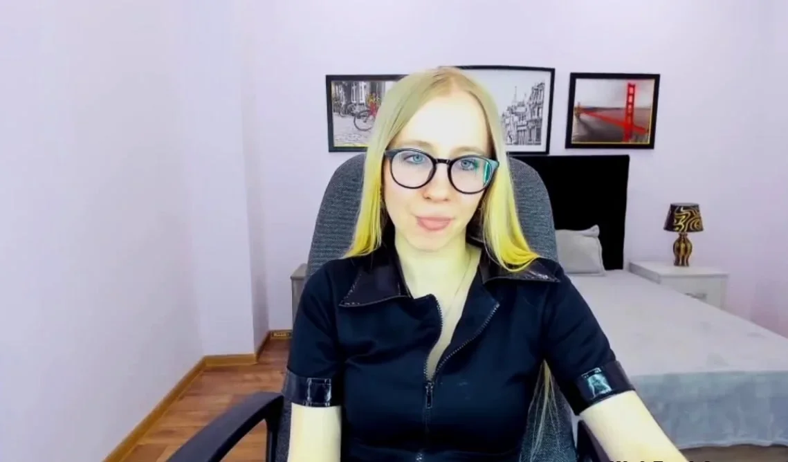 Small tits amateur blonde beauty on webcam