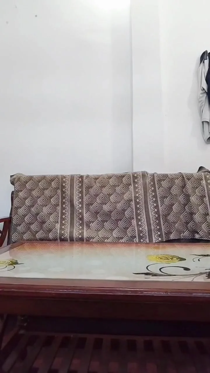 Desi Indian Gf Secretly Fingering And Fucking Big Bnana Room For His Audience