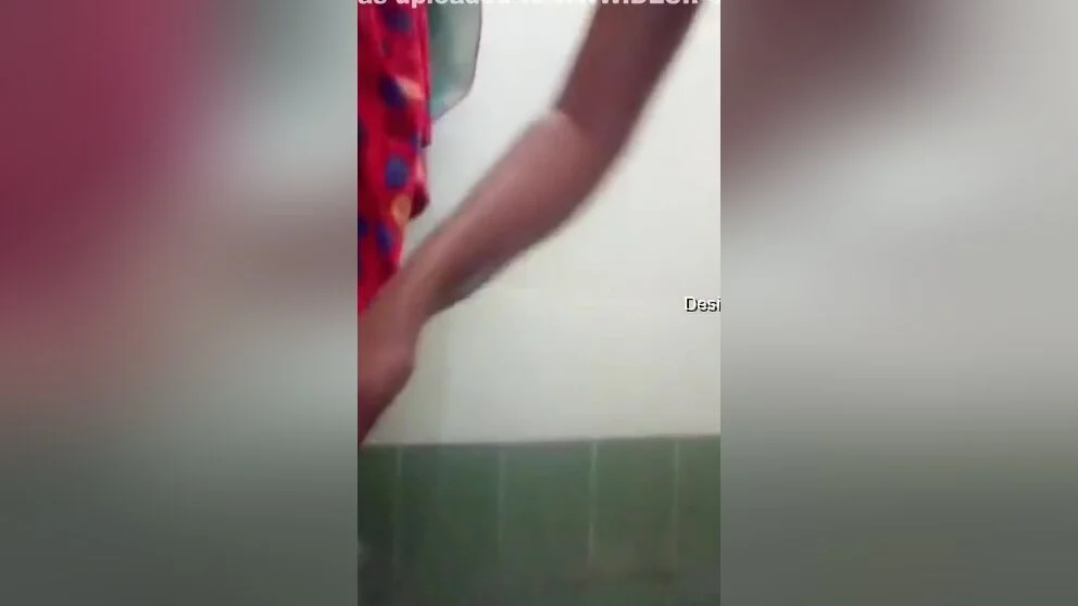 Today Exclusive- Horny Bhabhi Showing Her Boobs And Pussy