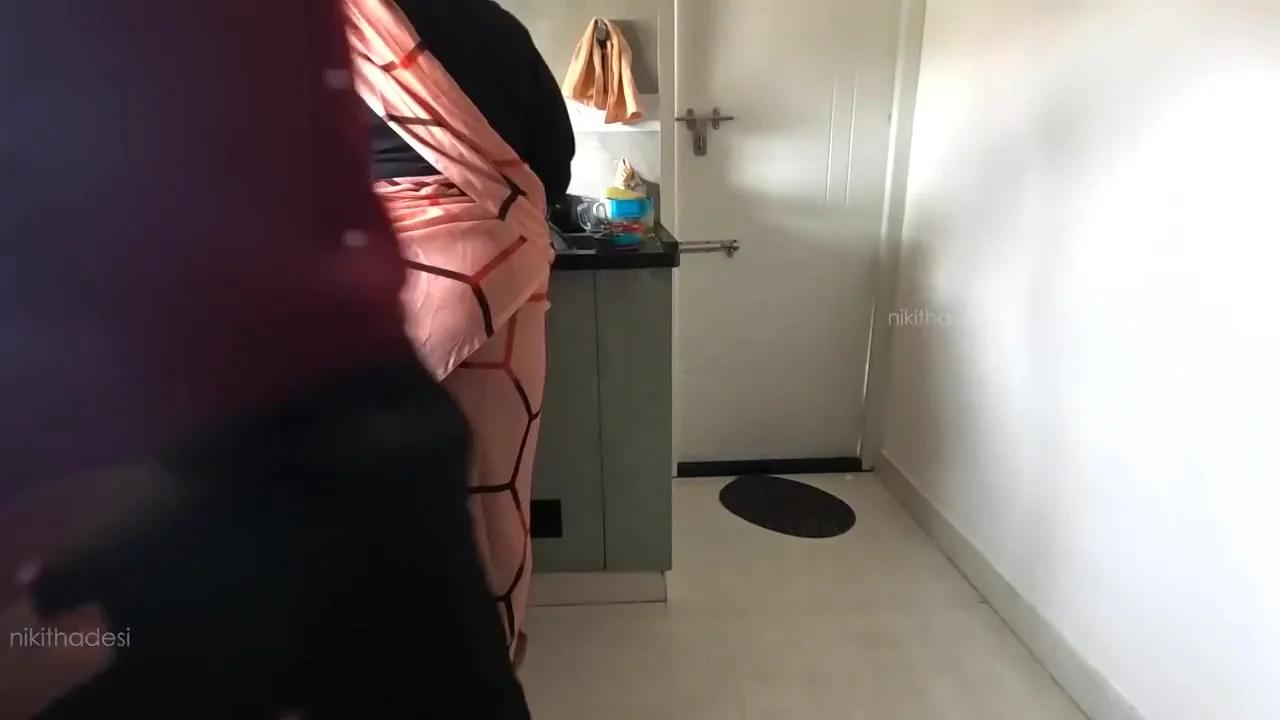 Jerking Dick Infront Of Andhra Maid Sridevi