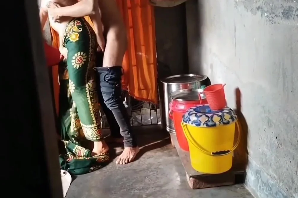 Desi Bhabi Ne Apni E Devar Ke Sath Chudai Karte Time Kisine Video Bana Liya Hua Viral Video