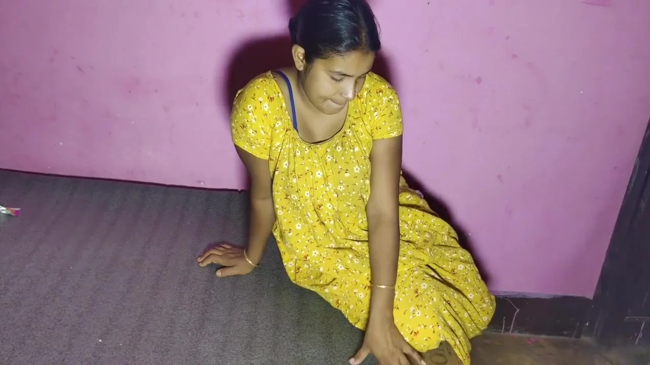 Indian Desi Hot Village Bhabi Deluwara Sex In Home