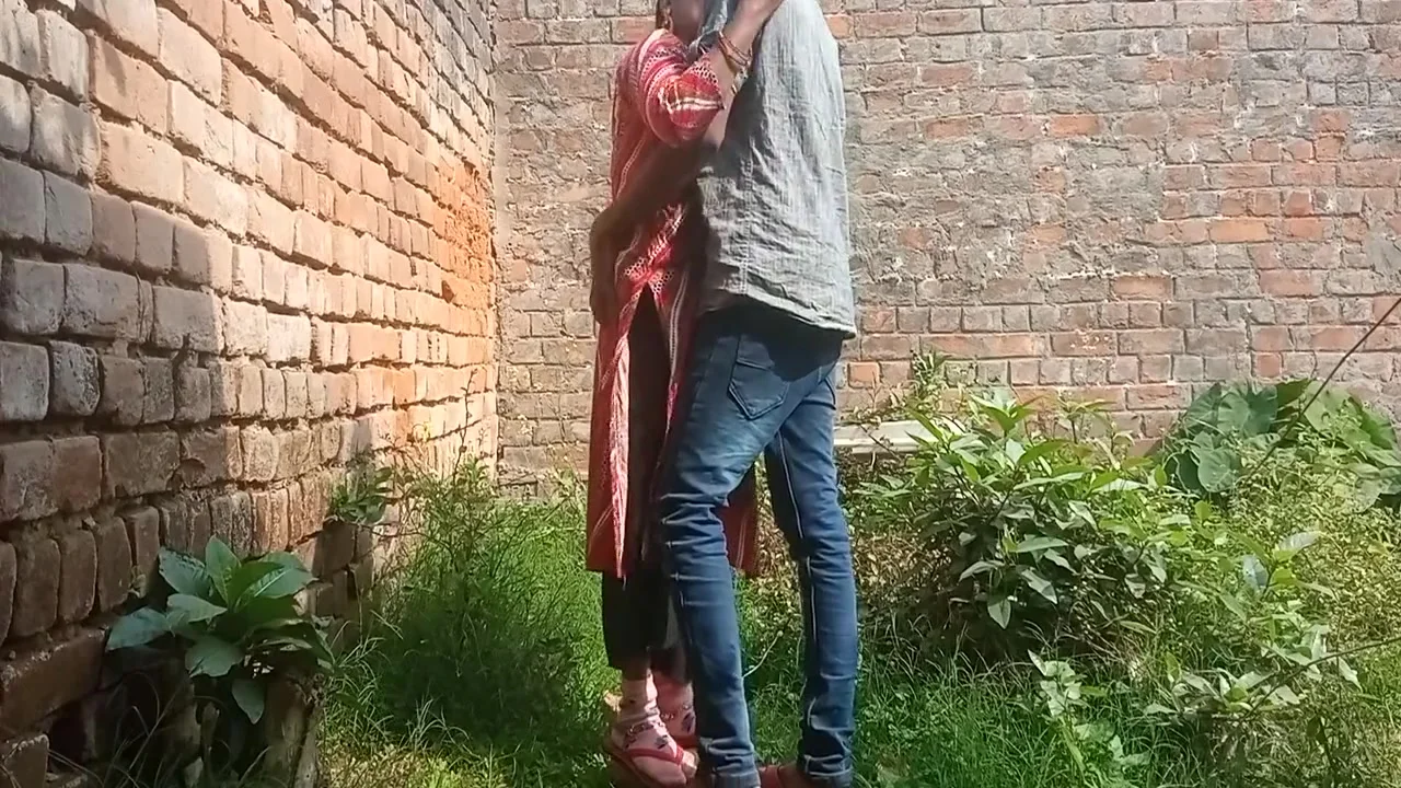 Indian Hot Girlfriend Gets Fucked By Her Boyfriend Outdoor Hard-core Desi Sex Video