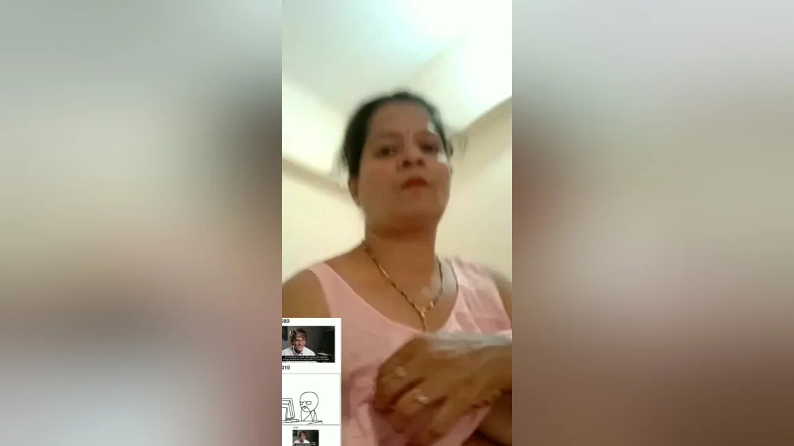 Today Exclusive-desi Horny Bhabhi Showing Her Boobs And Pussy On Video Call 2