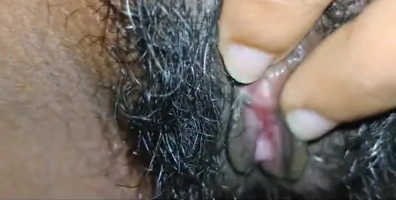 Red Saree Sexy Bhabhi Ki Cumshot Sex Full Hd 1080p Video !