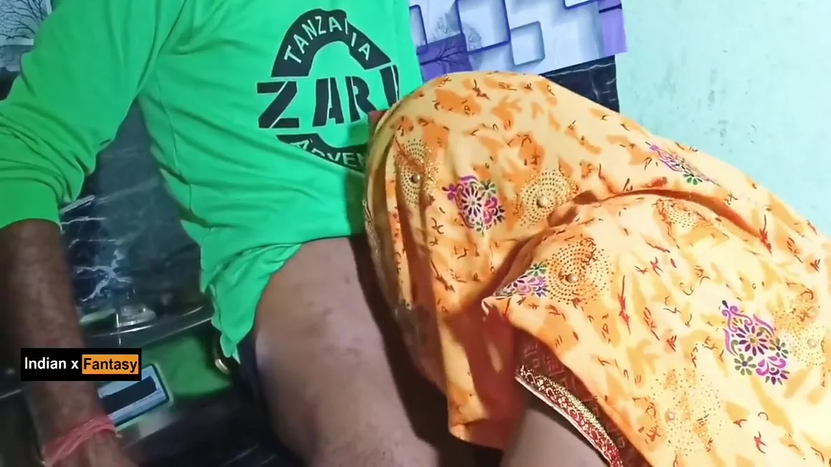 Hot Bhabhi Ki Kitchen Me Hot Romance And Chudai