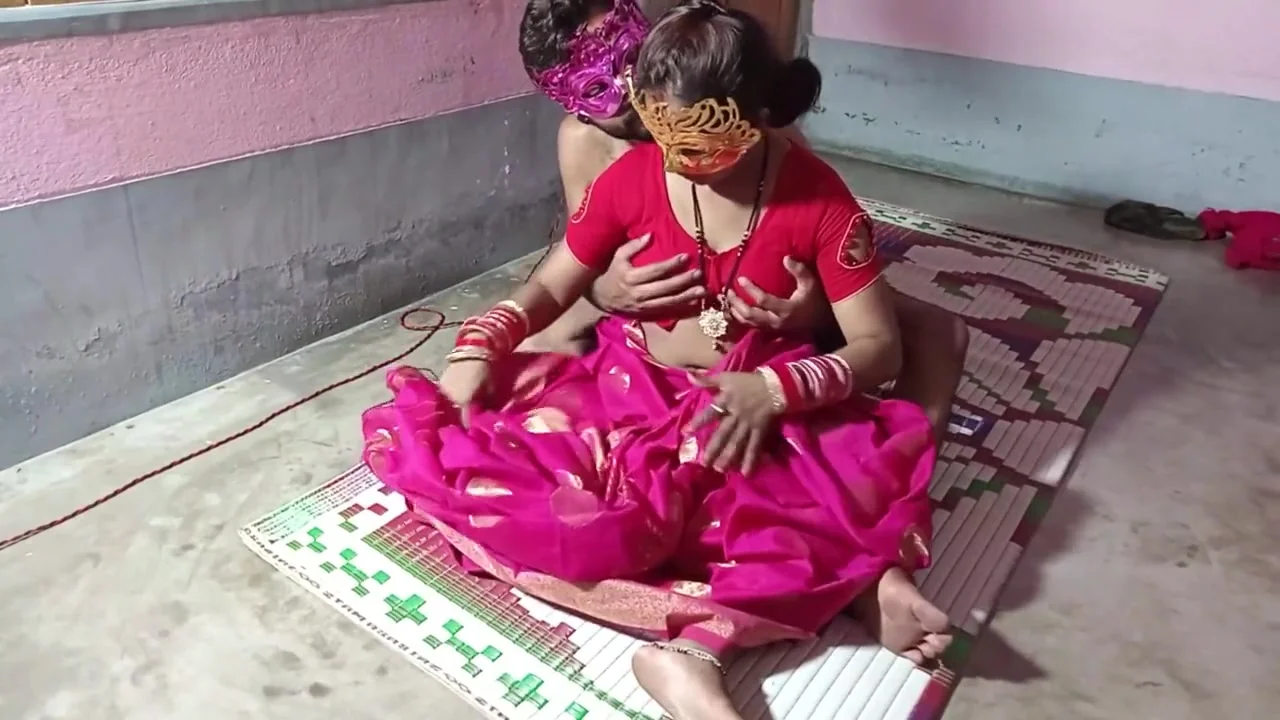 Nepali Porn Star - Ghar Beti Lai Milna Ayeko Sasu Ama Lai Pakdera Chikyo Jwai Shab Le