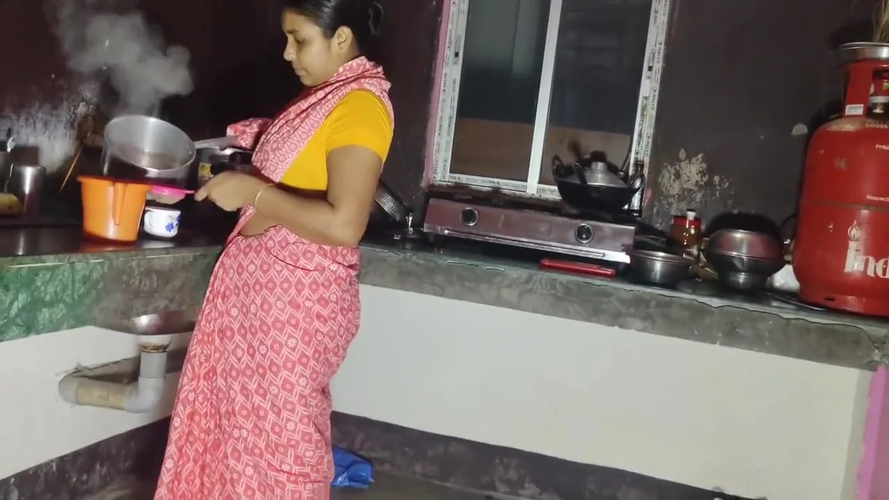 Desi Hot Bhabhi Deliwara Sex Video