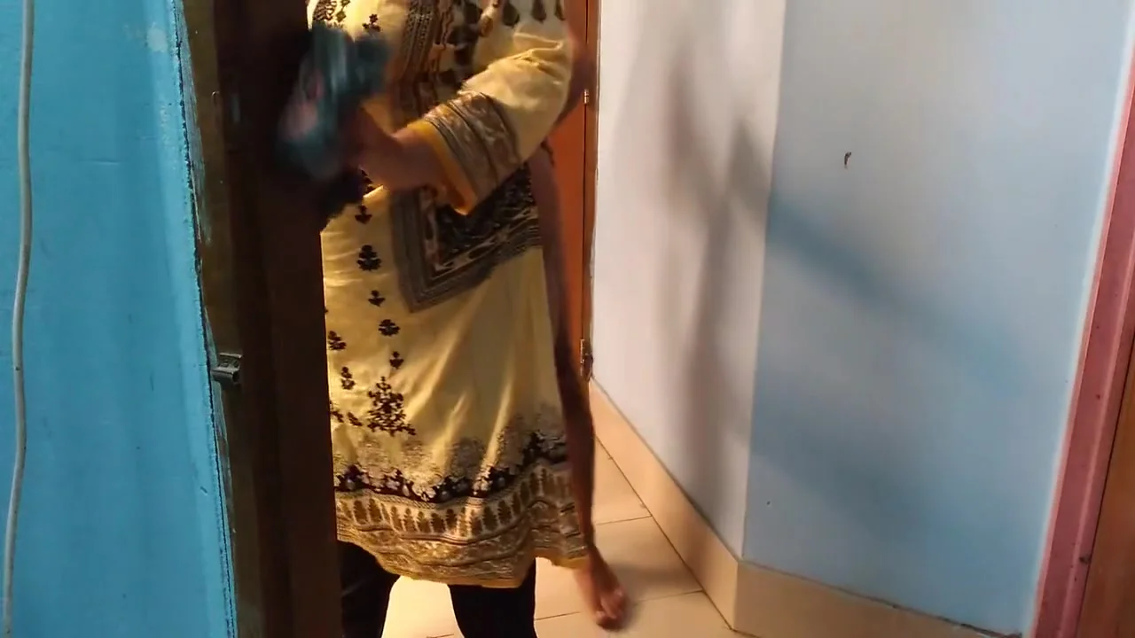 Desi Hot Maid Fucked By Hotel Owner