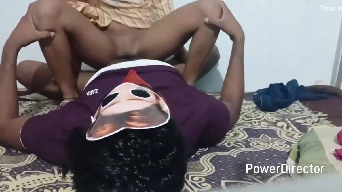 18 Year Indian Girl Outdoor Hard Fucking Video