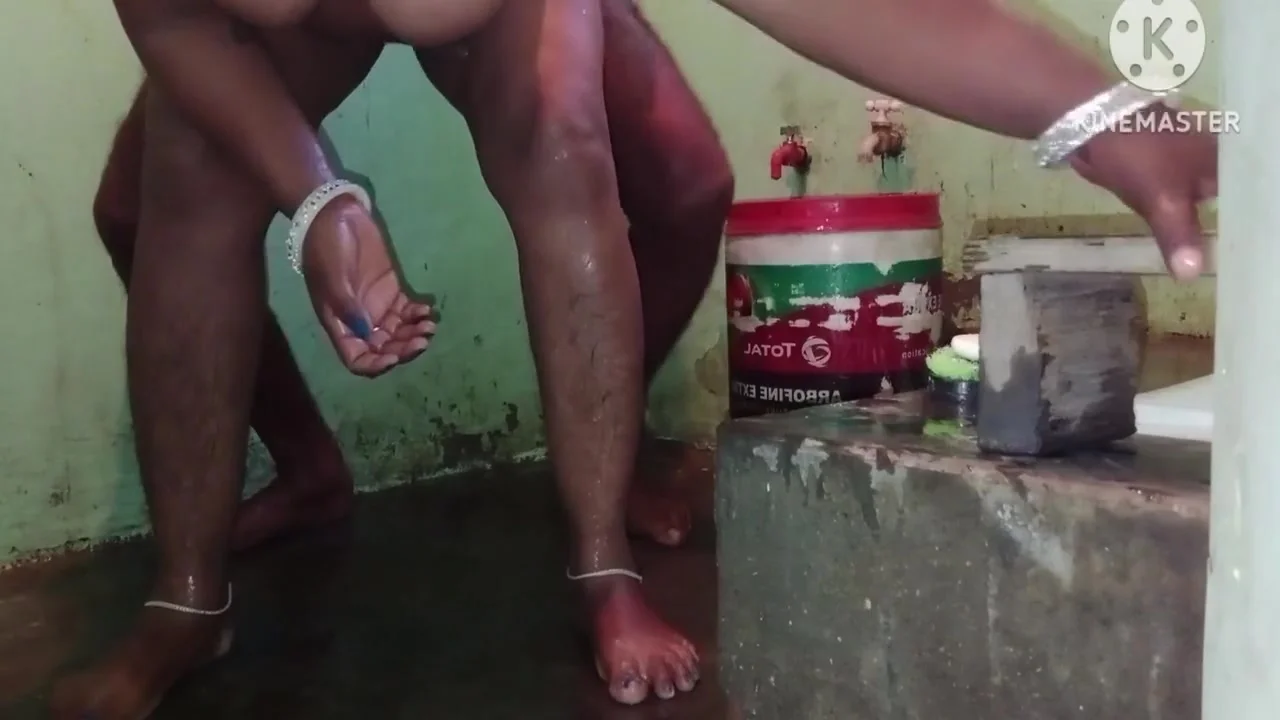 Bhabhi Naha Ri Thi Chup Kar Dekh Tha Fir Doggy Style Me Chudai Ki