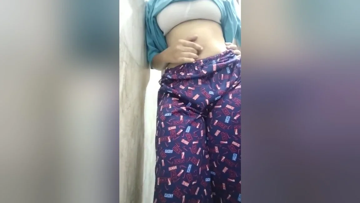 After Gym Indian Desi Girl Make Nude Video Looking Very Hot And Slim