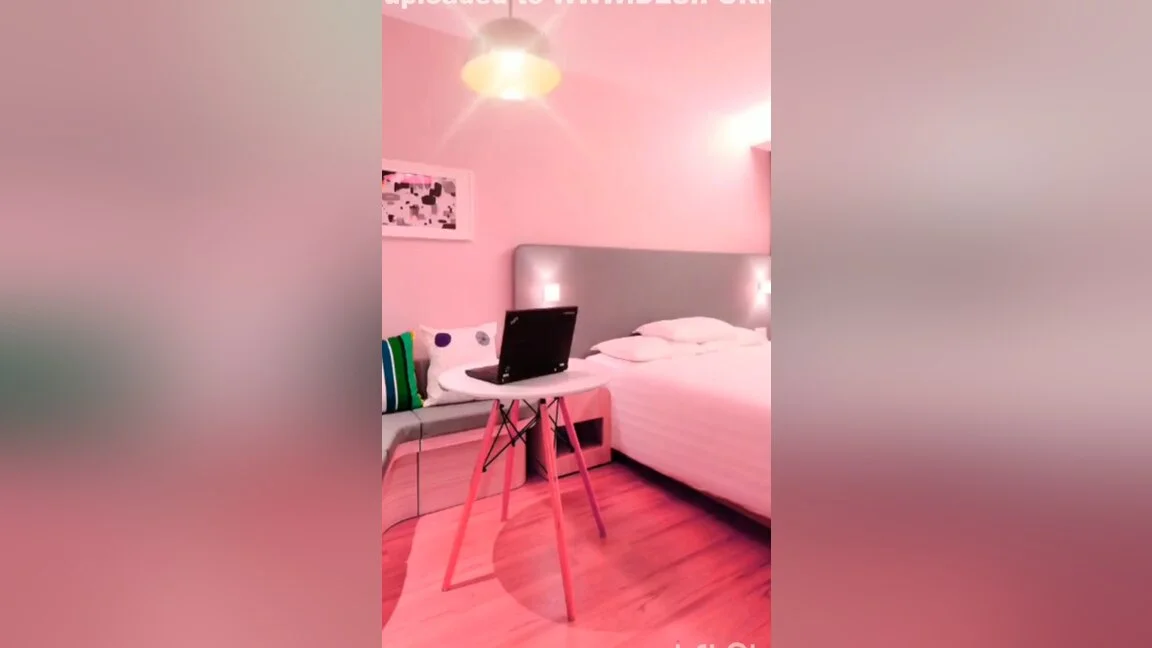 Desi Sexy Wife Showing Big Boobs On Video Nasty