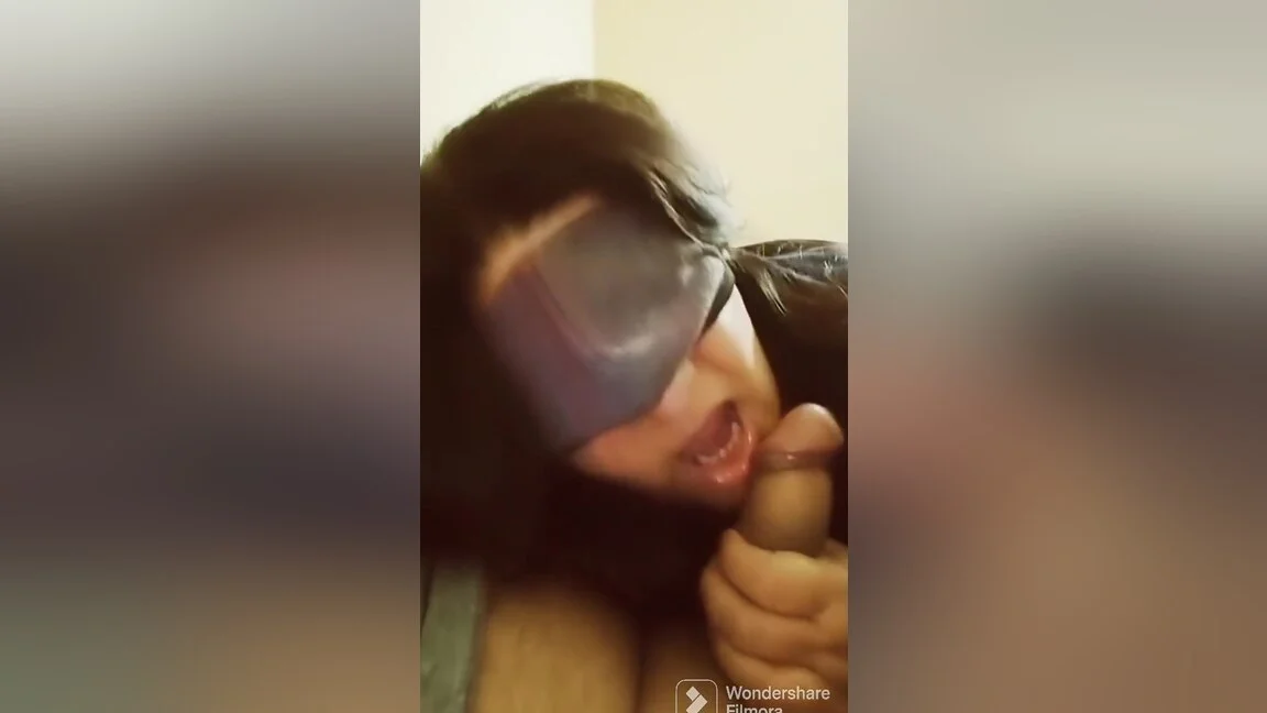 Bhabhi Giving Blowjob And Being Playful