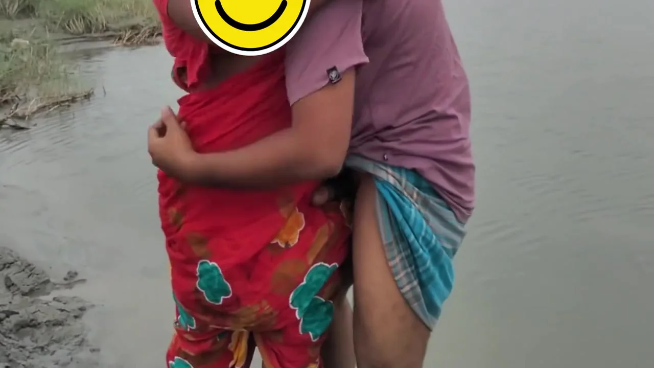 Deshi Bowdi Fucking Alone Beside A River Outdoor