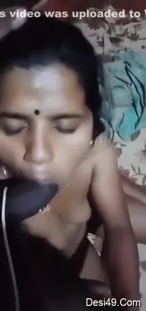 Today Exclusive- Desi Wife Give Blowjob