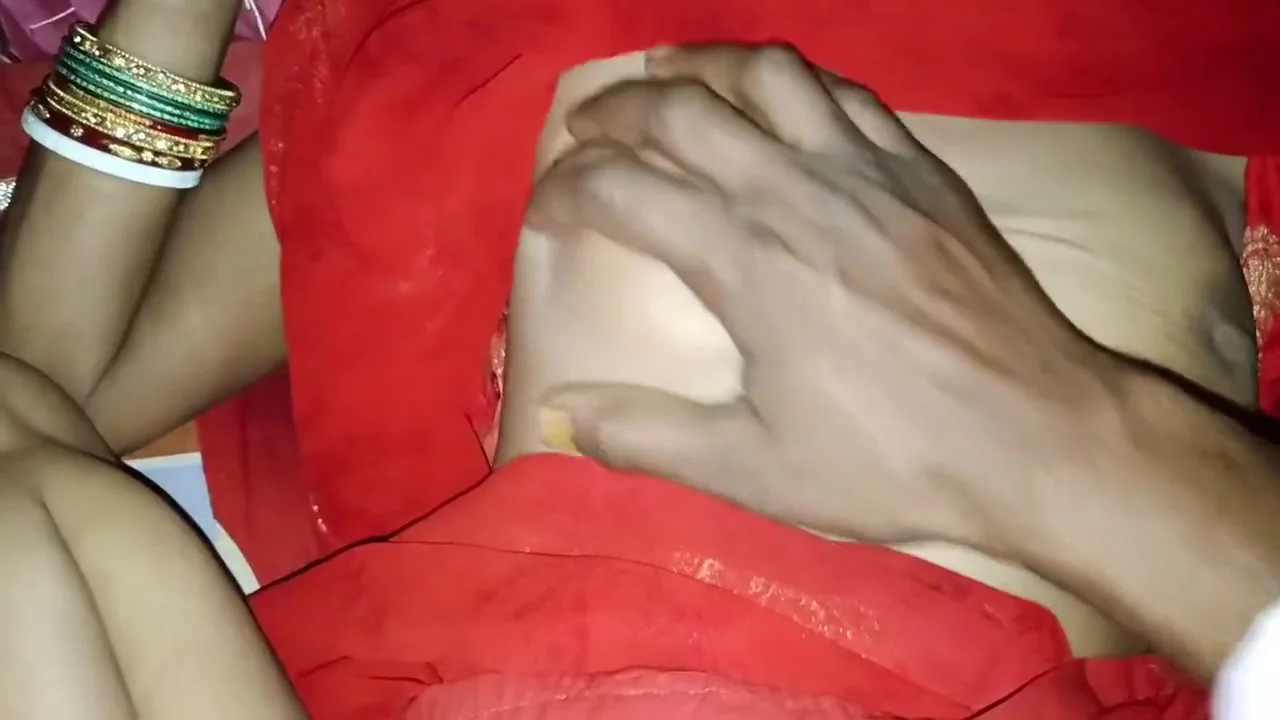 Ganw Ki Chachi Apne Jwan Bhatije Ka Land Chus Rahi Hai