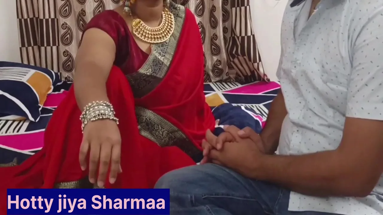 Desi Indian Threesome Porn Video - Real Desi Sex Videos Of Nokar Malkin And Stepmom Group Sex