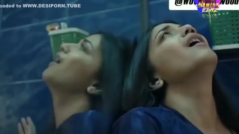 Bhabhi Aunty Masturbates