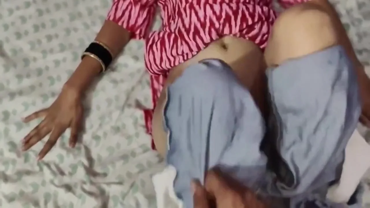 Girlfriend Ko Chod Ke Video Banaya