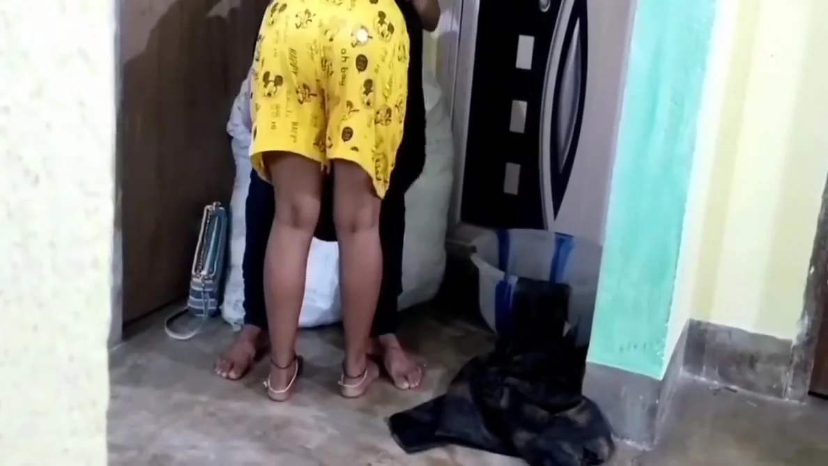 Hindi Sex - Real Girlfriend Ko Friends House Ke Chhoda Ke Choda